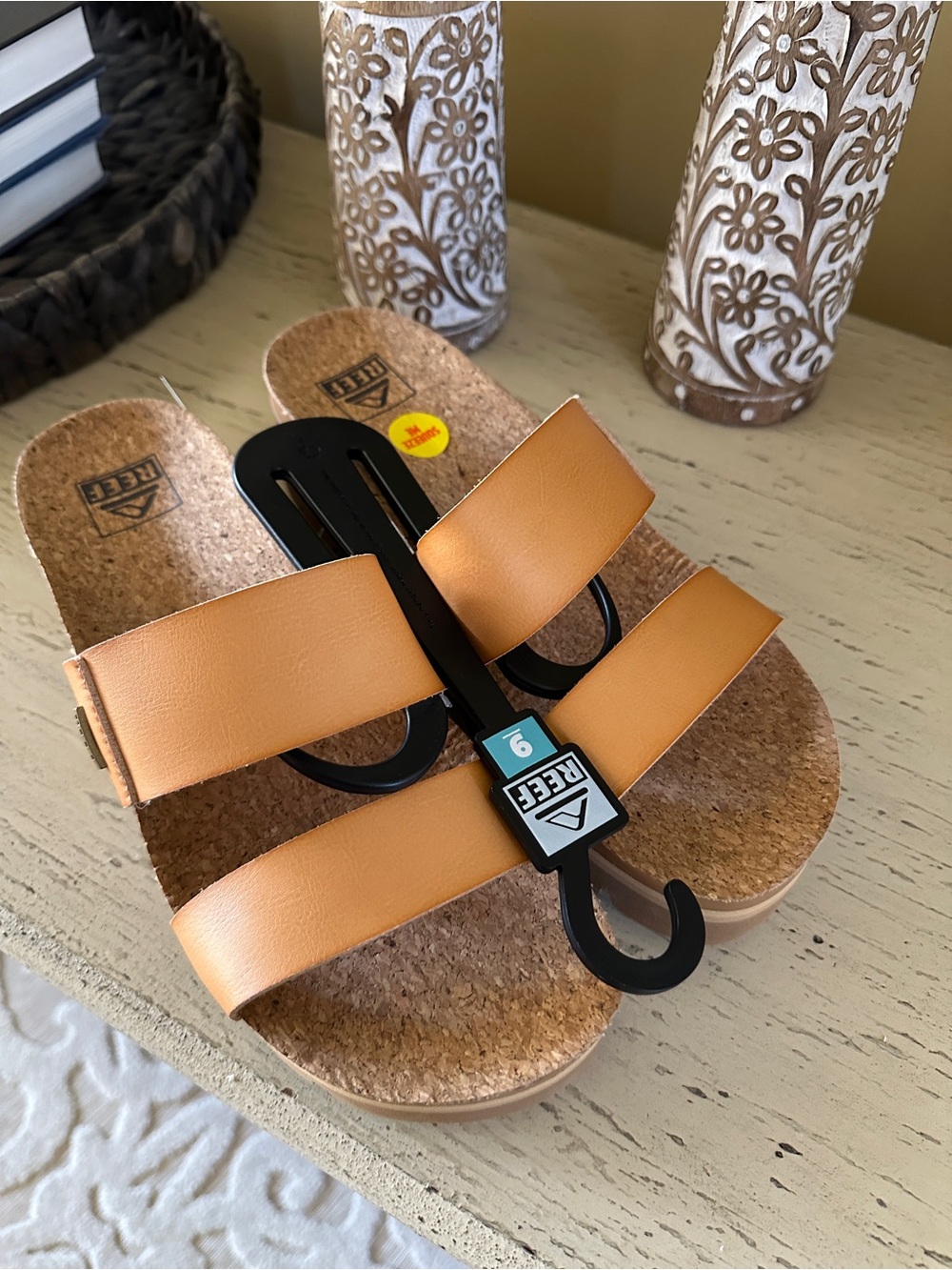 Reef cushion Vista Higher Sandals Slip On Shoes 9 NWT New